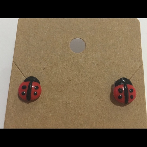 Ladybug 🐞 Earrings - Picture 2 of 5
